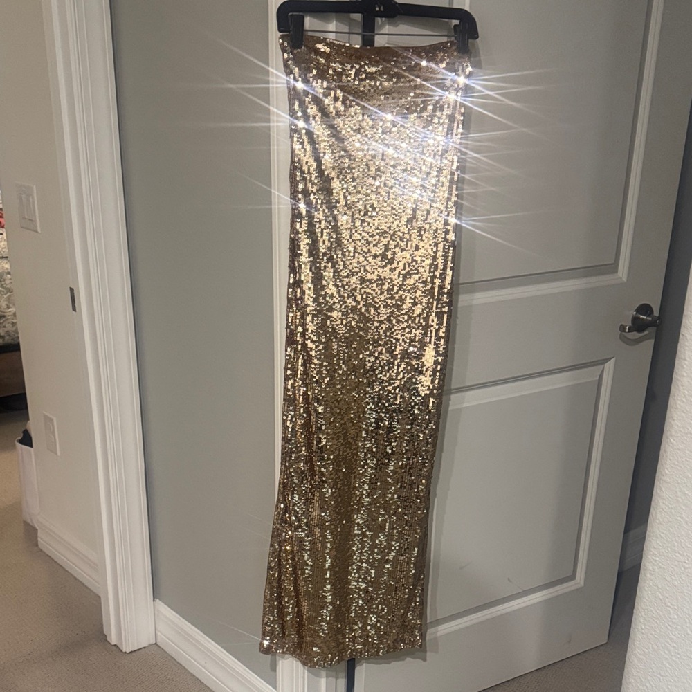 Alice + Olivia Metallic Strapless Dress - Picture 5 of 8